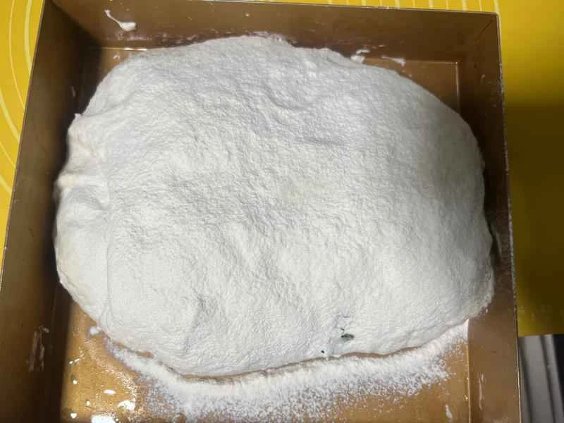 How to make pure milk hand-torn toast: Step 1