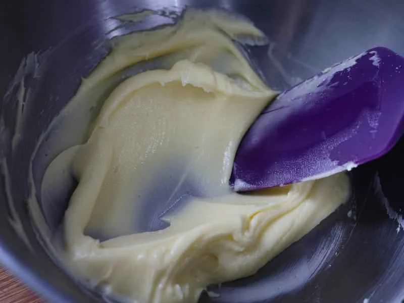 How to make pure milk hand-torn toast: Step 1