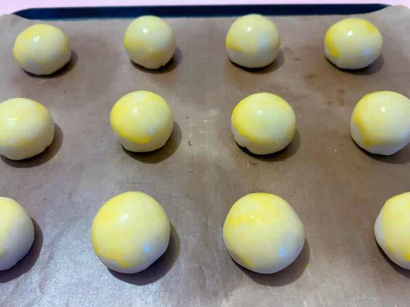 How to make pure milk hand-torn toast: Step 1