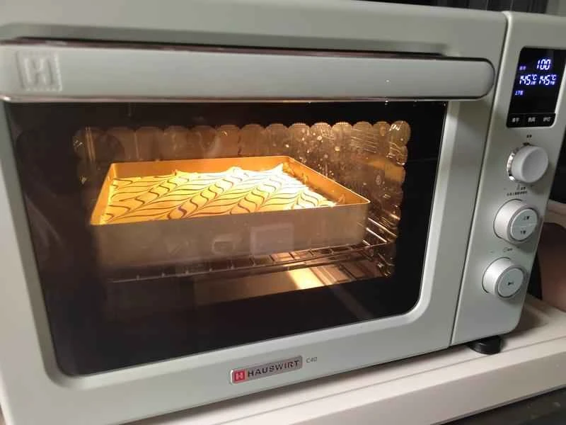 How to make pure milk hand-torn toast: Step 1