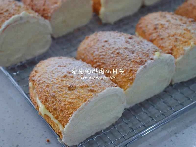 How to make pure milk hand-torn toast: Step 1