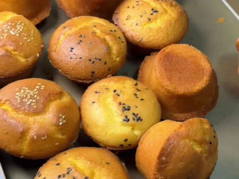 How to make pure milk hand-torn toast: Step 1