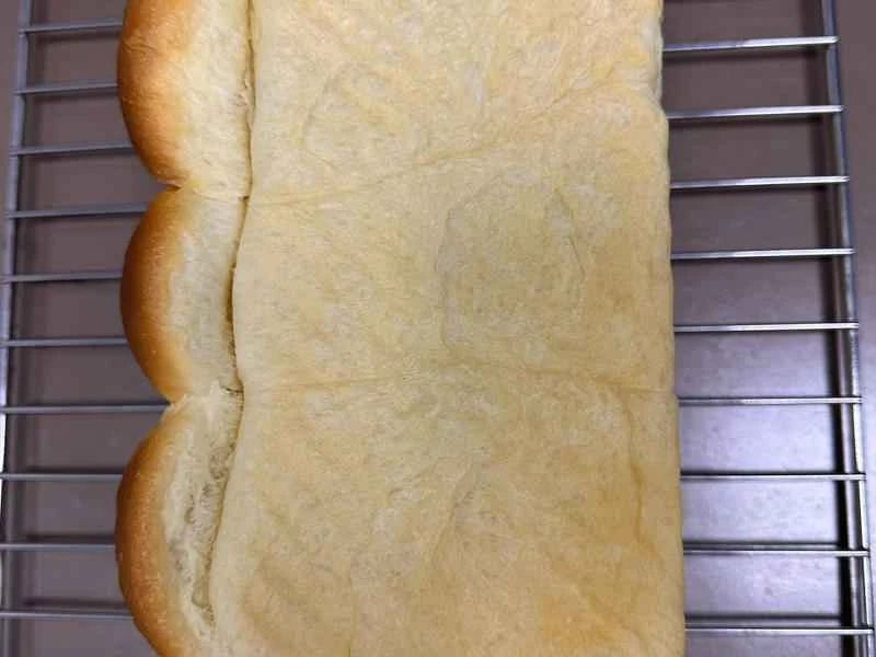 How to make pure milk hand-torn toast: Step 1