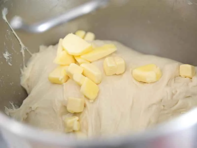 How to make pure milk hand-torn toast: Step 1