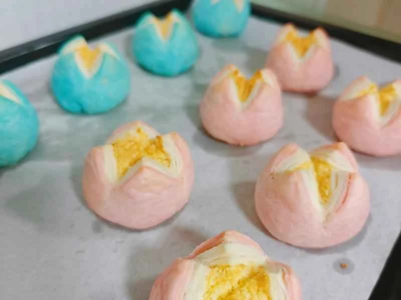 How to make pure milk hand-torn toast: Step 1