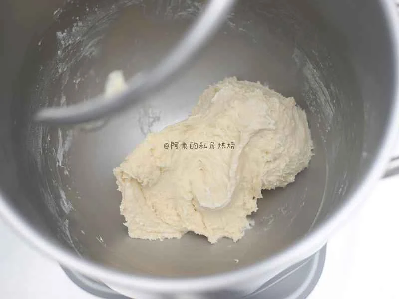 How to make pure milk hand-torn toast: Step 1