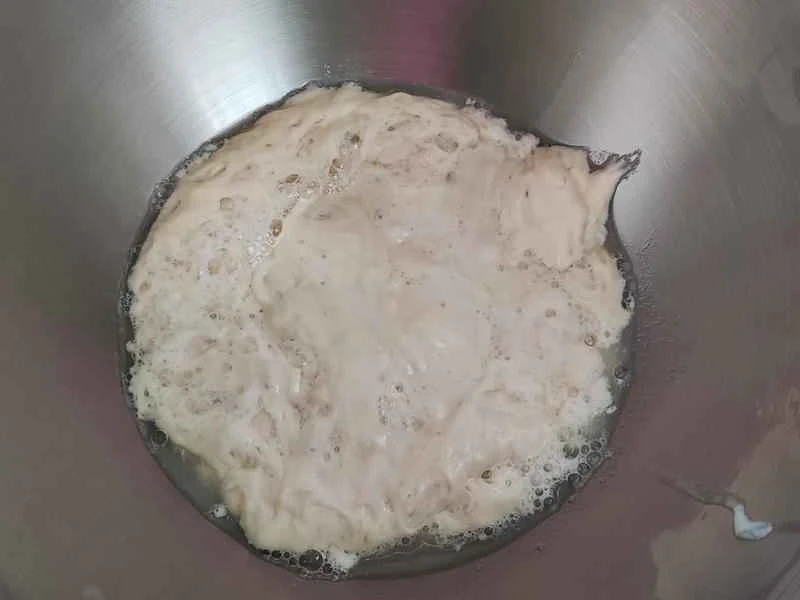 How to make pure milk hand-torn toast: Step 1