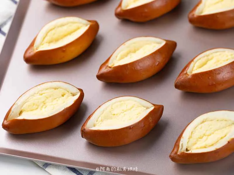 How to make pure milk hand-torn toast: Step 1