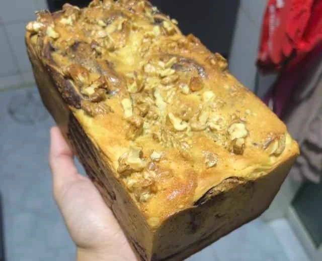 【Maple Syrup Walnut Toast】A recipe that's very similar to the chocolate donuts I remember from childhood.