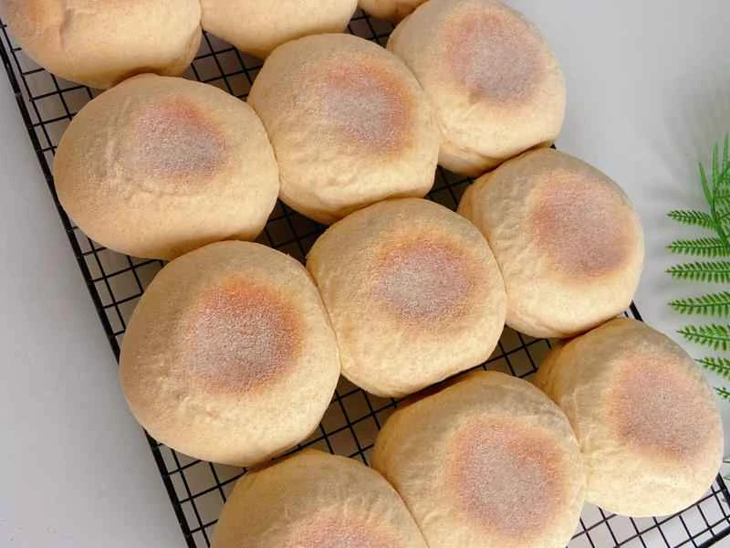 How to make pure milk hand-torn toast: Step 1