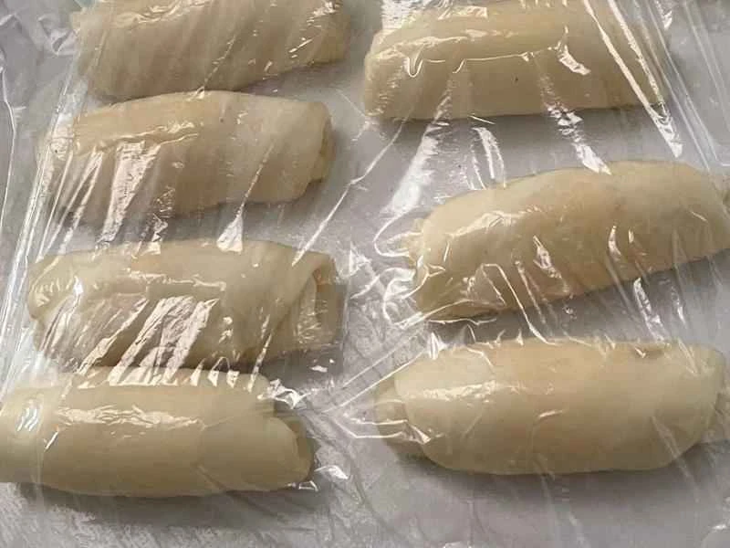 How to make pure milk hand-torn toast: Step 1