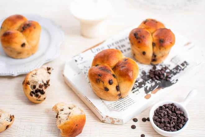 How to make pure milk hand-torn toast: Step 1