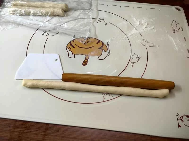 How to make pure milk hand-torn toast: Step 1