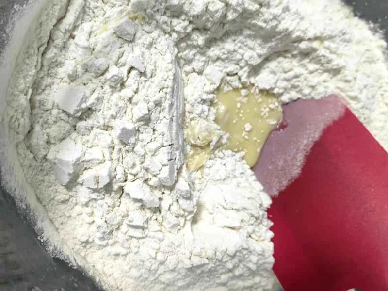 How to make pure milk hand-torn toast: Step 1