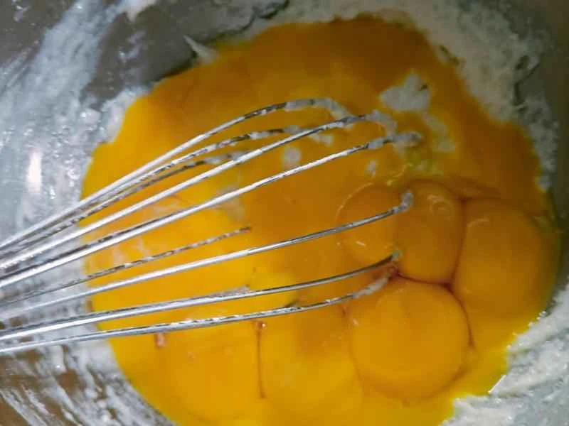 How to make pure milk hand-torn toast: Step 1