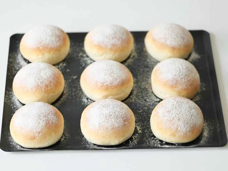 How to make pure milk hand-torn toast: Step 1