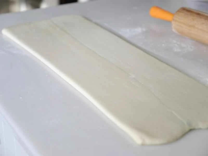 How to make pure milk hand-torn toast: Step 1