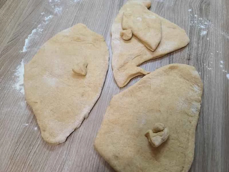 How to make pure milk hand-torn toast: Step 1