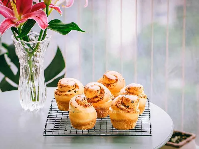 How to make pure milk hand-torn toast: Step 1