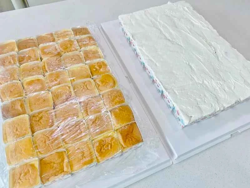 How to make pure milk hand-torn toast: Step 1