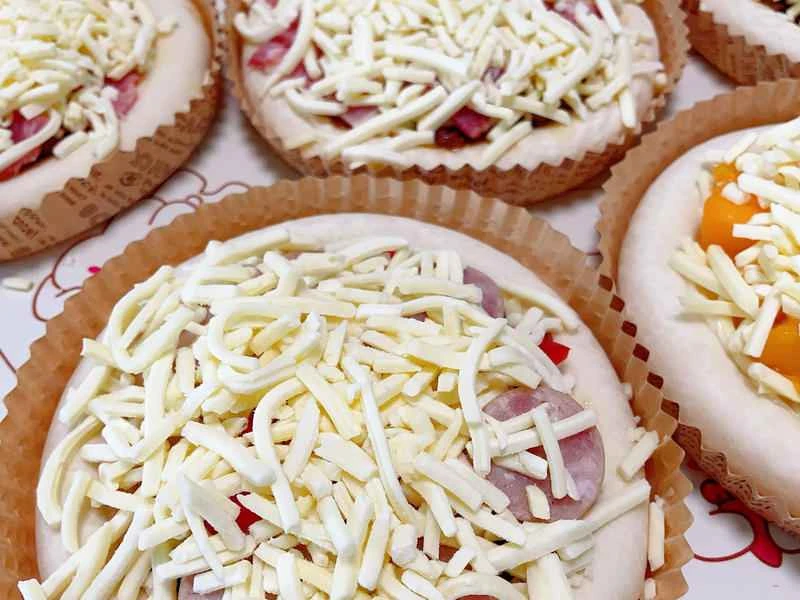 How to make pure milk hand-torn toast: Step 1