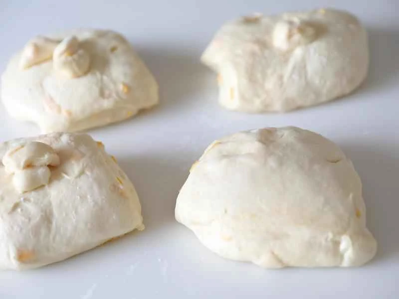 How to make pure milk hand-torn toast: Step 1