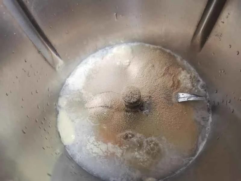 How to make pure milk hand-torn toast: Step 1