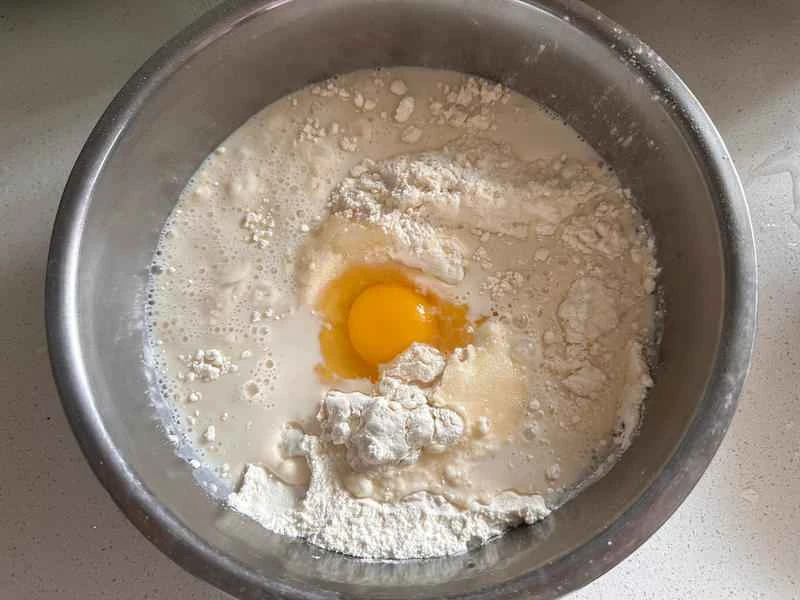 How to make pure milk hand-torn toast: Step 1