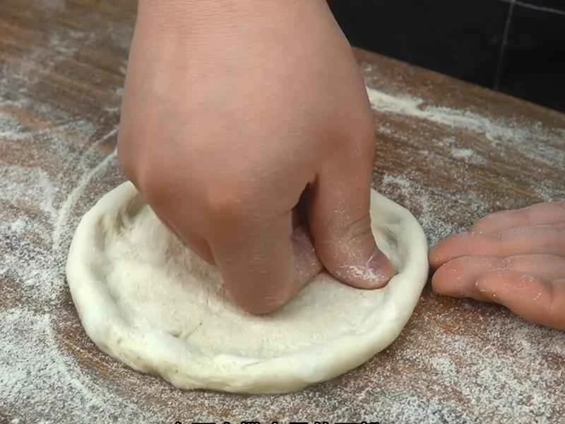 How to make pure milk hand-torn toast: Step 1