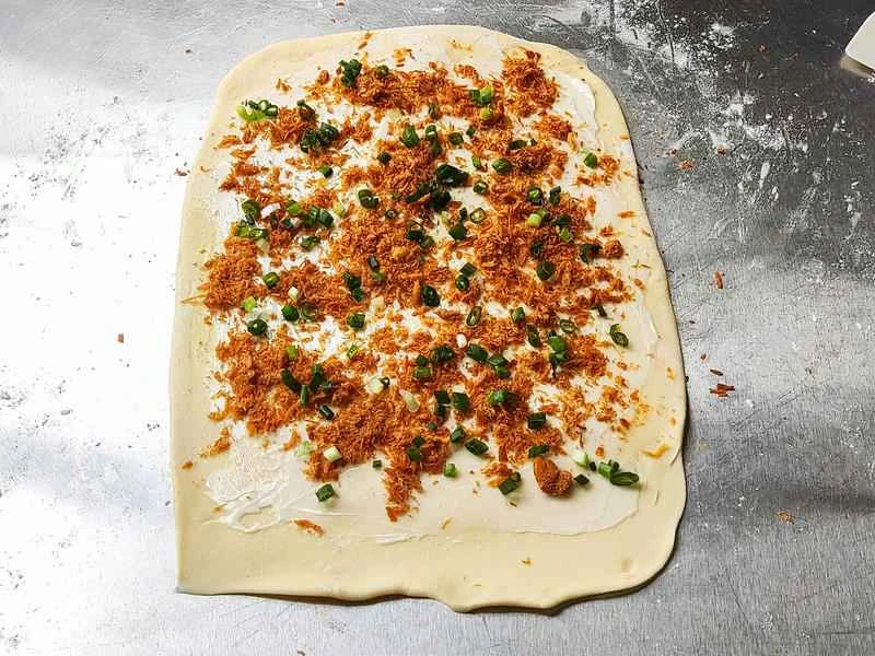 How to make pure milk hand-torn toast: Step 1