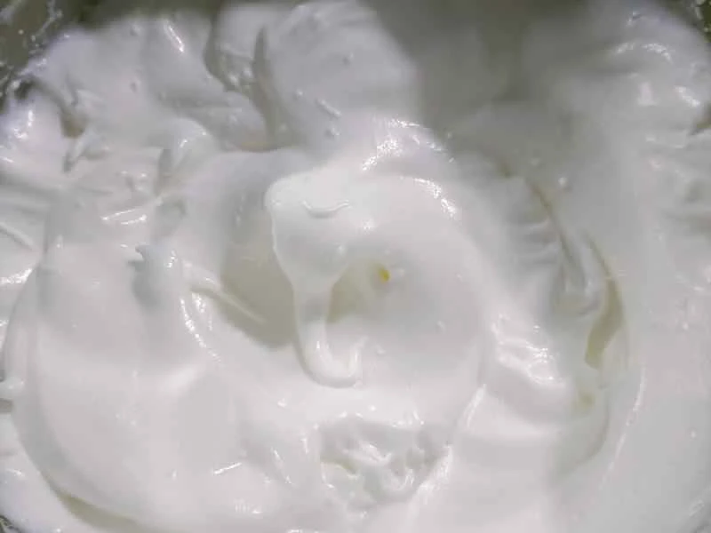 How to make pure milk hand-torn toast: Step 1