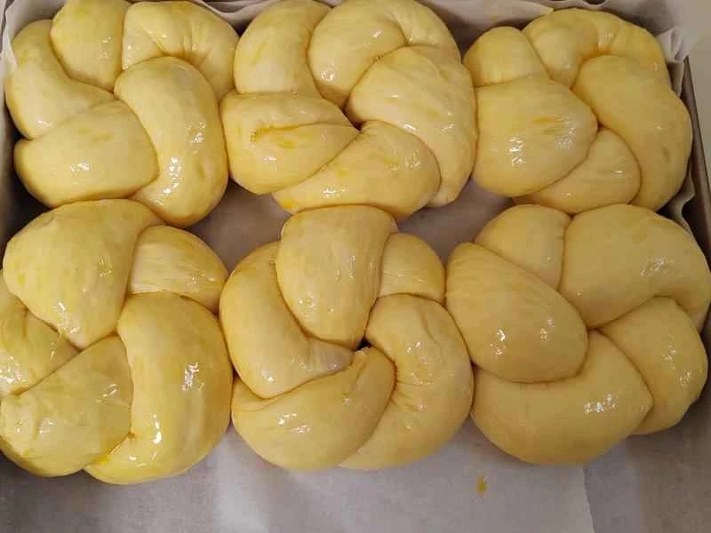 How to make pure milk hand-torn toast: Step 1