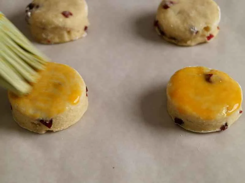 How to make pure milk hand-torn toast: Step 1