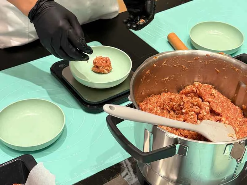 How to make pure milk hand-torn toast: Step 1