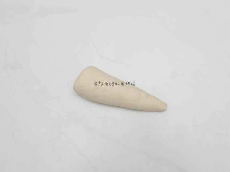 How to make pure milk hand-torn toast: Step 1