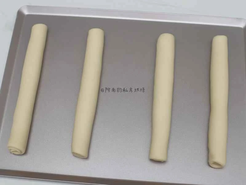 How to make pure milk hand-torn toast: Step 1