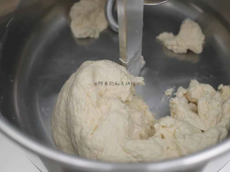 How to make pure milk hand-torn toast: Step 1