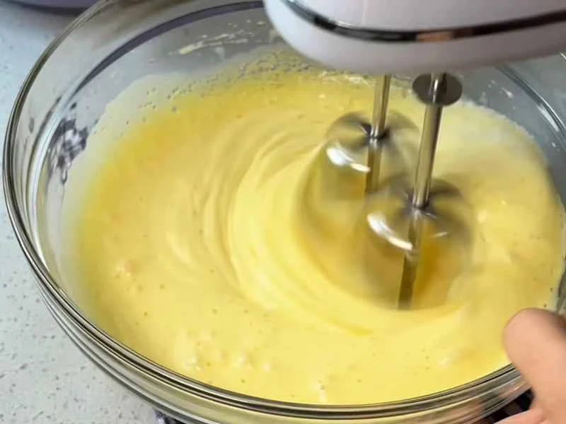 How to make pure milk hand-torn toast: Step 1