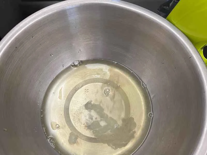 How to make pure milk hand-torn toast: Step 1